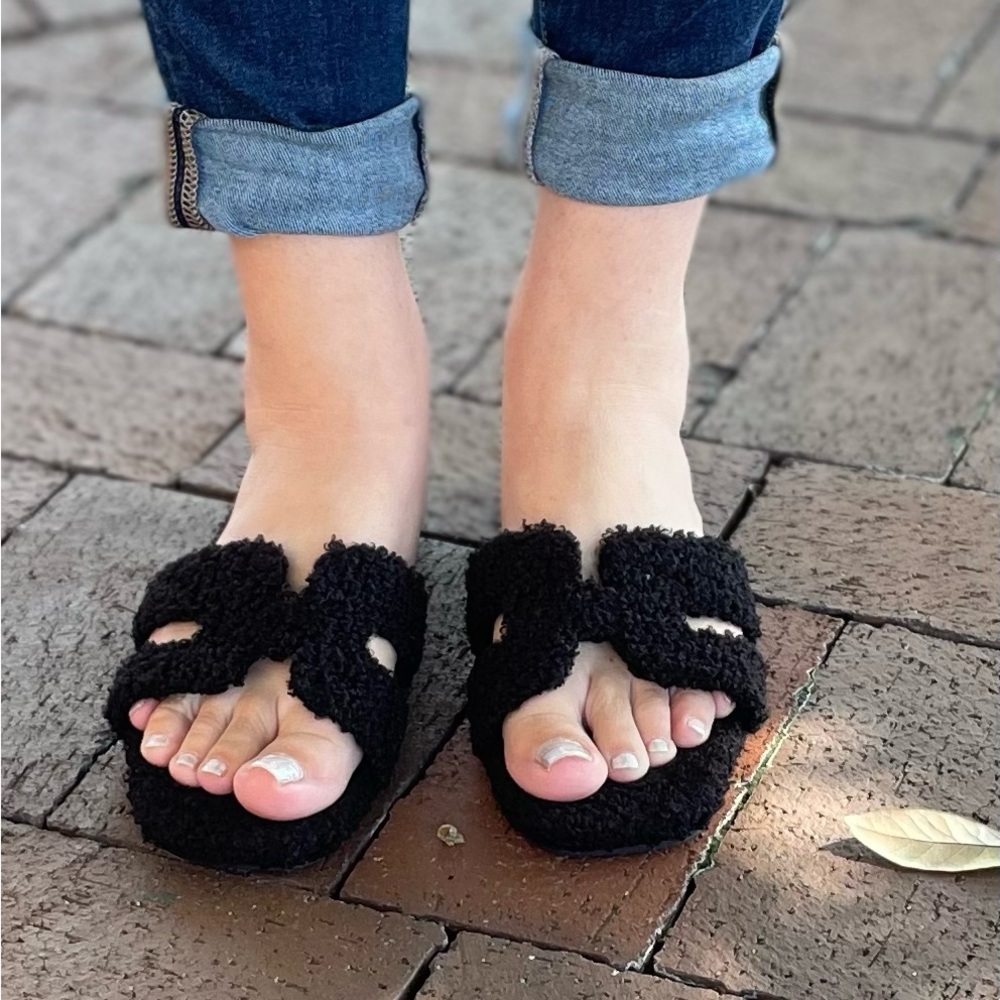 Teddy Shearling Slides - Picture 5 of 7